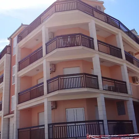 Apartment Lola Trogir