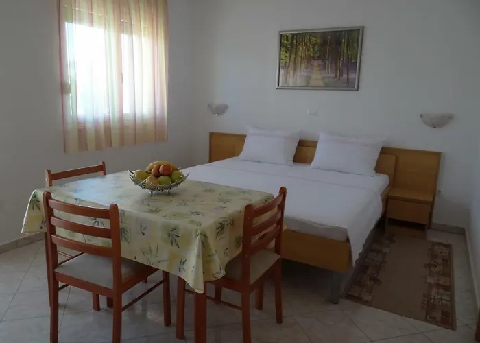 Lola Apartment