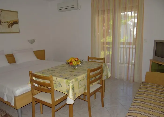 Lola Apartment