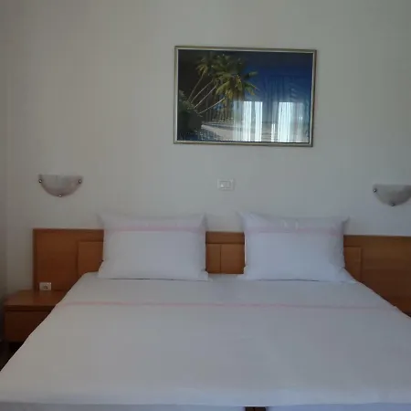 Lola Apartmán