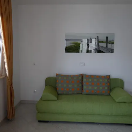 Lola * Trogir